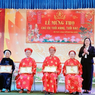 Xã Đường An, TP. Hải Phòng: Thôn Mộ Trạch mừng thọ các cụ tuổi Vàng, tuổi Bạc